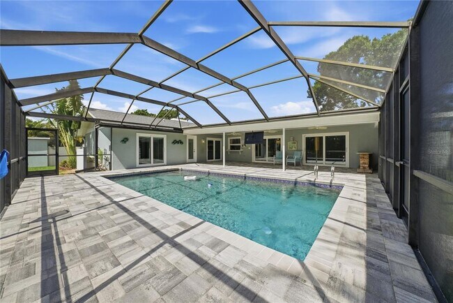 Building Photo - 14463 Sandpiper Cir