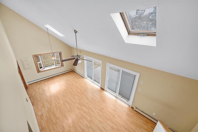 Building Photo - 37 St Georges Ave