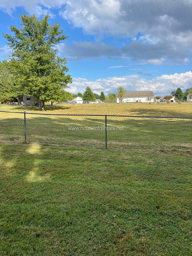 Building Photo - 777 Haney Rd