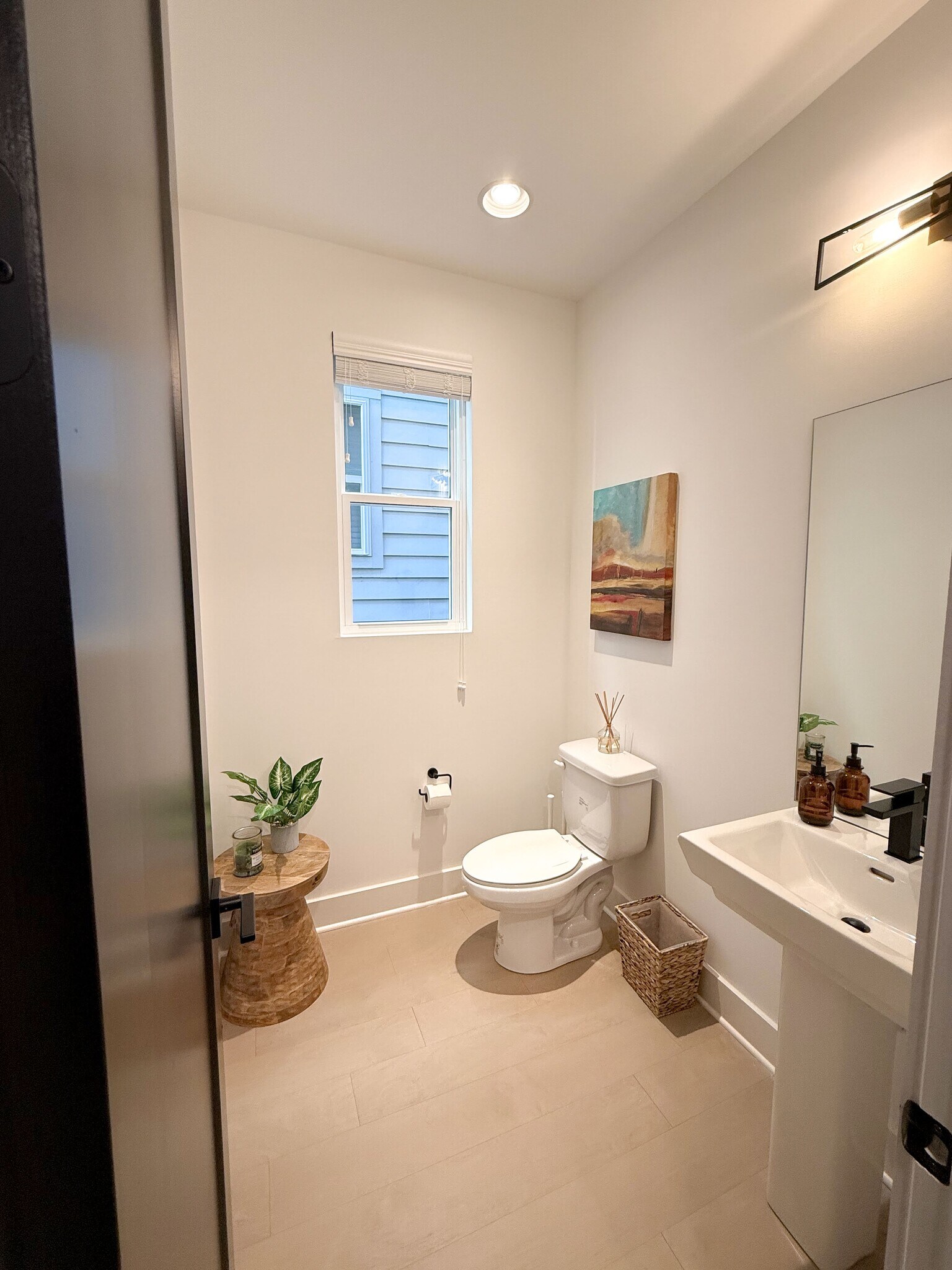 Building Photo - 2010 14th Ave N