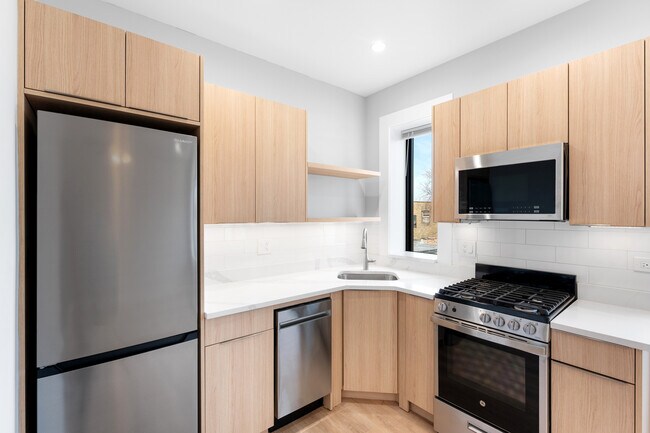 Building Photo - 1546 W Jonquil Terrace