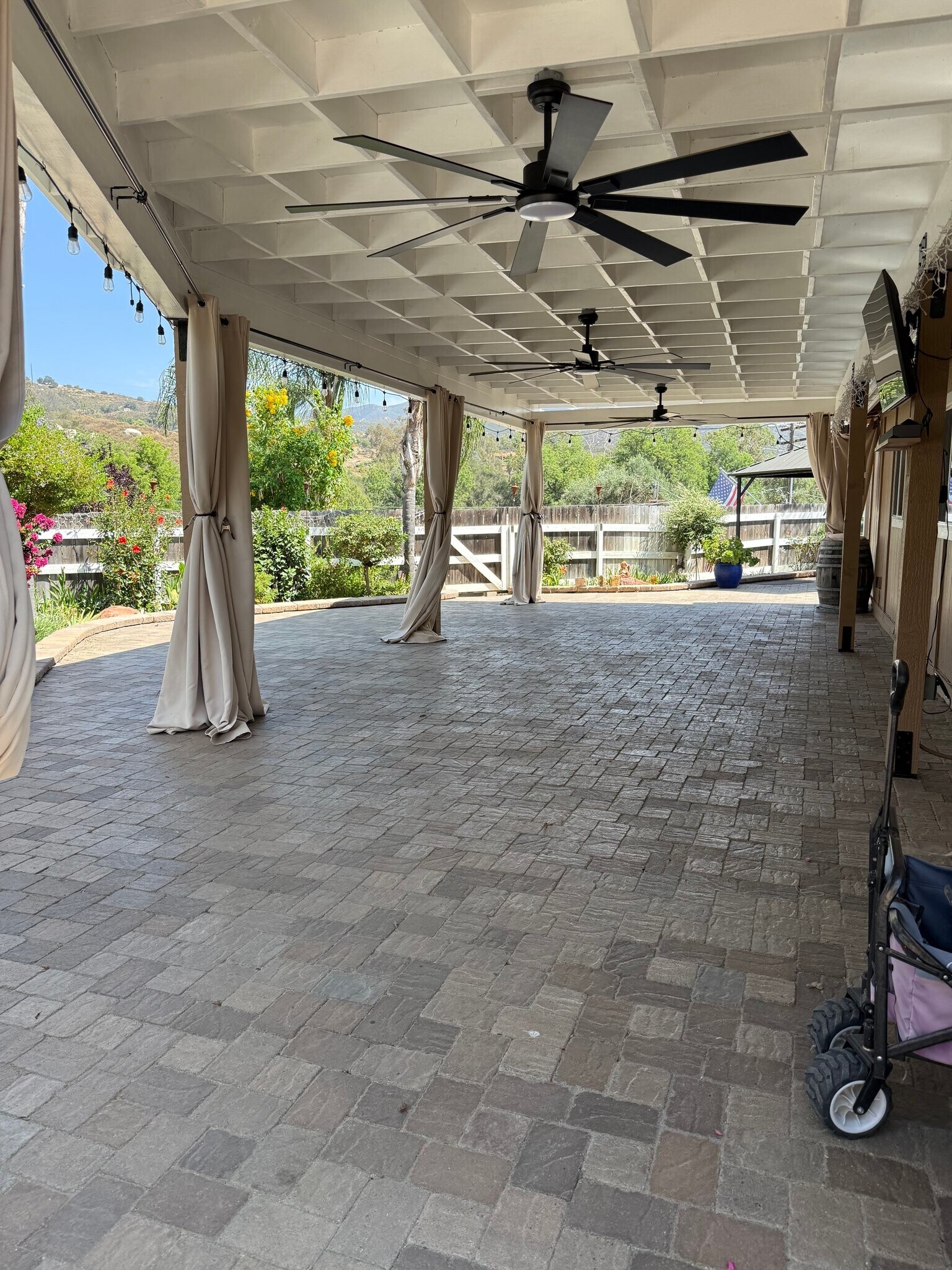 Building Photo - 5790 Dehesa Rd