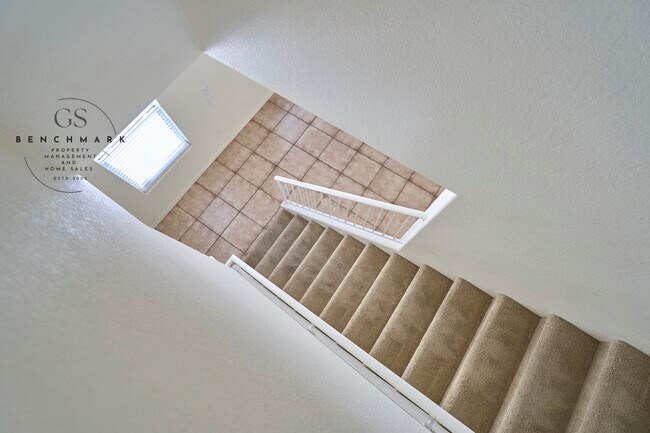 Building Photo - 4211 E Wading Pond Dr