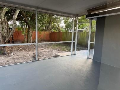 Building Photo - 6120 SW 22nd Ct