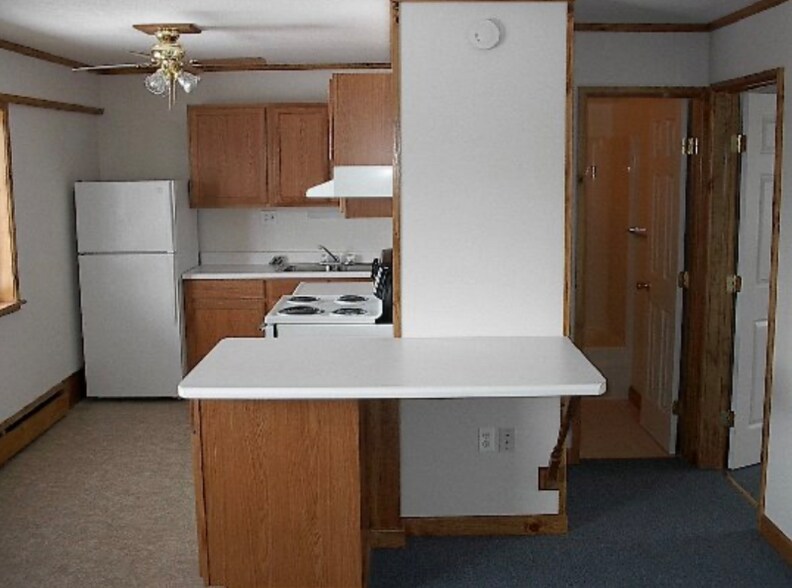 Building Photo - 80 Riverside Dr