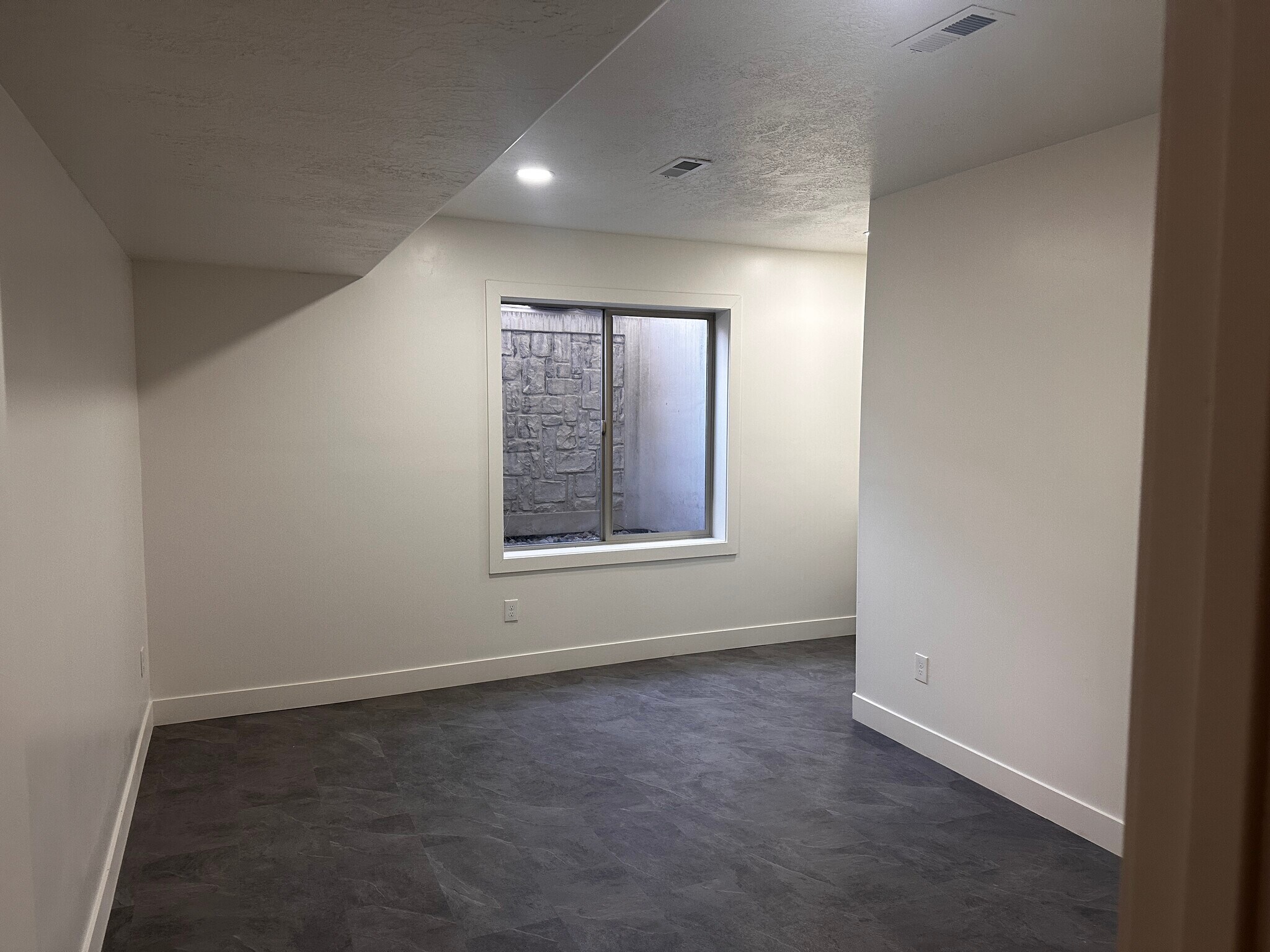 Building Photo - 9476 N Timpanogos Cv