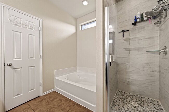 Building Photo - 5830 Acacia Rose Ct