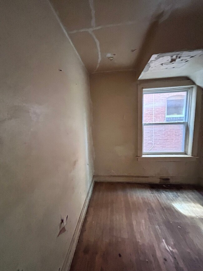 Building Photo - 5124 Northland Ave
