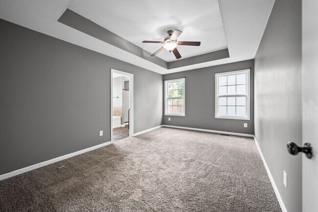 Building Photo - Pet Friendly Three Bedroom!