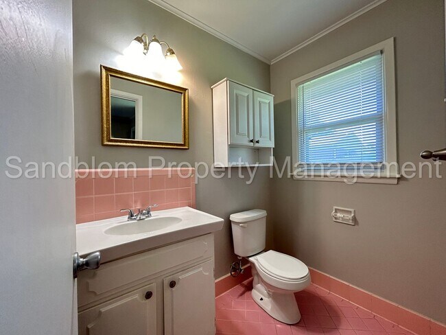 Building Photo - FOR LEASE | Midtown Tulsa | Available Now!