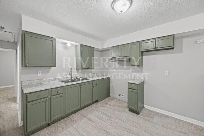 Building Photo - A Must See!!!!! Section 8 Friendly & Ready...