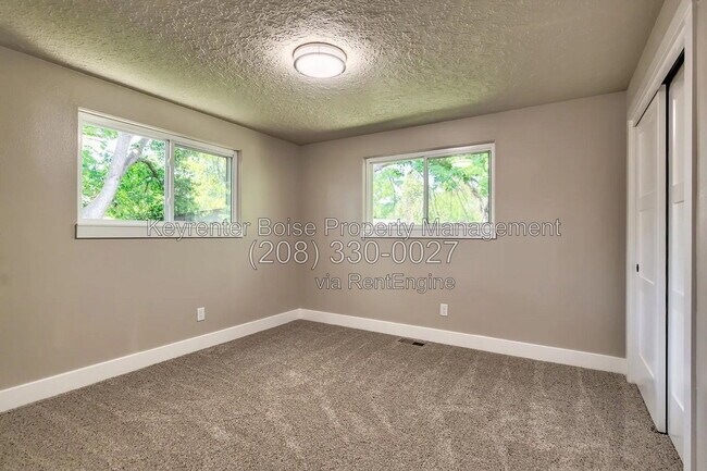 Building Photo - 8605 W Winchester Dr