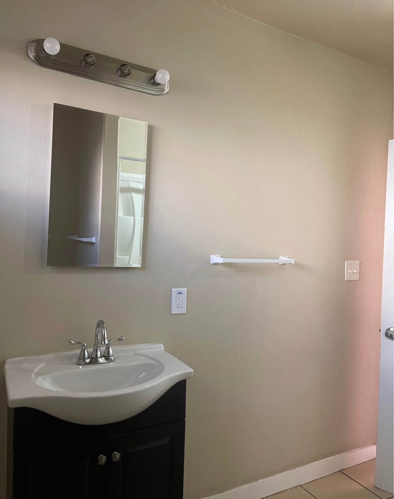 Building Photo - 206 Rigsby Ave