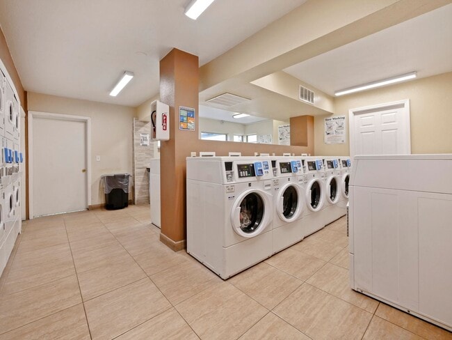 Building Photo - $1,225 |1 bedroom 1.5 bath town home style...