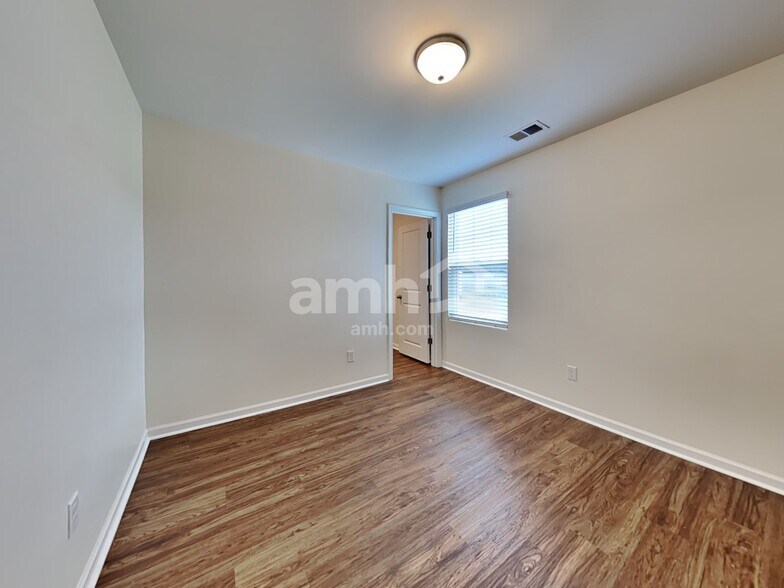 Building Photo - 174 Orion Way