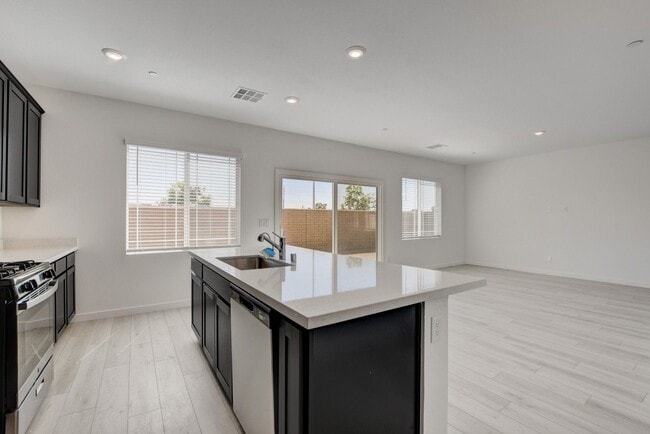 Building Photo - NEW NEXT GEN 4 Bedroom, 2 Story Home in CADENCE!