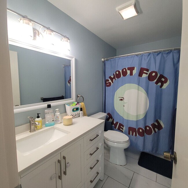 Building Photo - Stylish 2 Bed / 2 Bath in Prime San Marcos Location – Resort-Style Amenities!