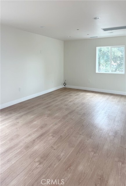 Building Photo - 652 S Hamilton Blvd