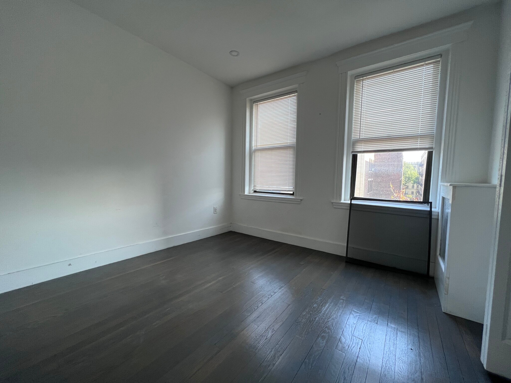 Building Photo - 36 Peterborough St