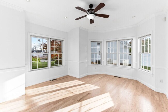 Building Photo - 5 Neff Dr