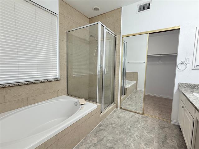 Building Photo - 1313 Baythorne Dr
