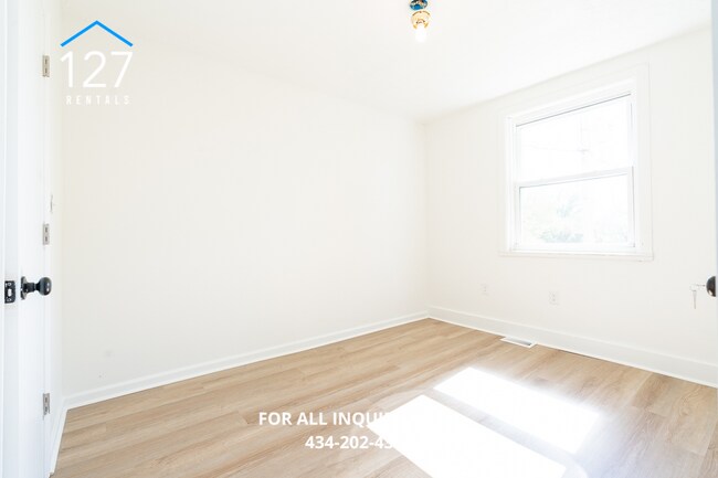 Building Photo - Comfort Meets Convenience in the Heart of Madison Heights