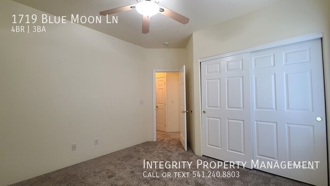 Building Photo - 1719 Blue Moon Ln