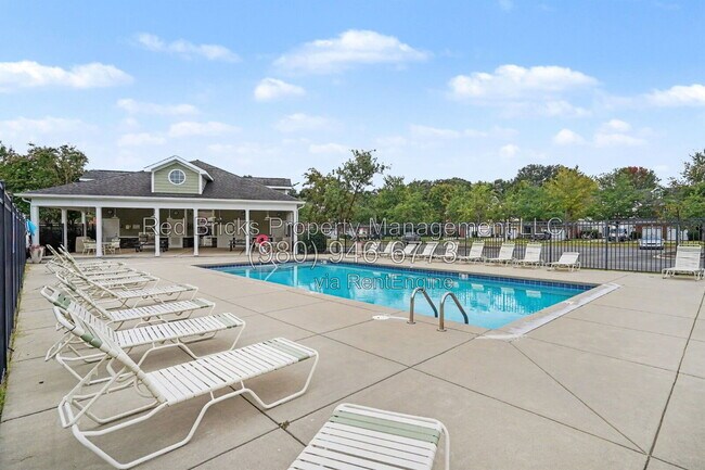 Building Photo - 4613 Tradd Cir