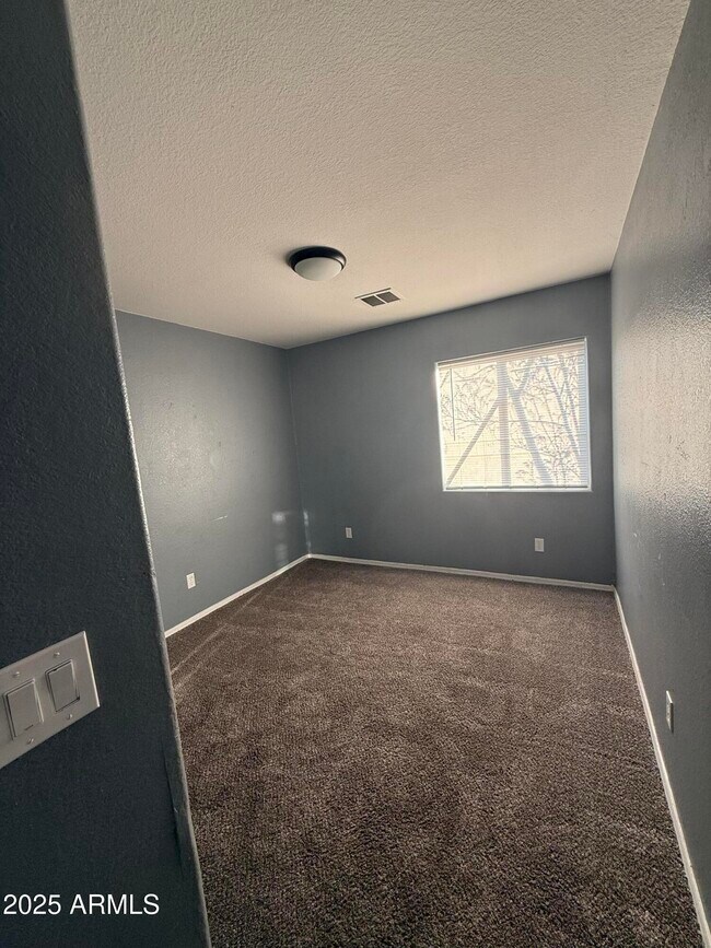 Building Photo - 2320 W Cocopah St