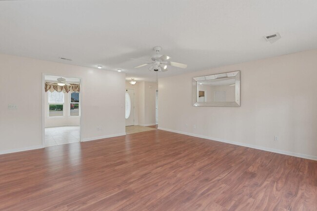 Building Photo - 100 Timberline Dr