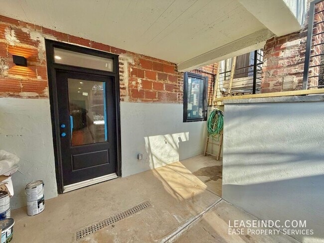 Building Photo - 1812 Independence Ave SE