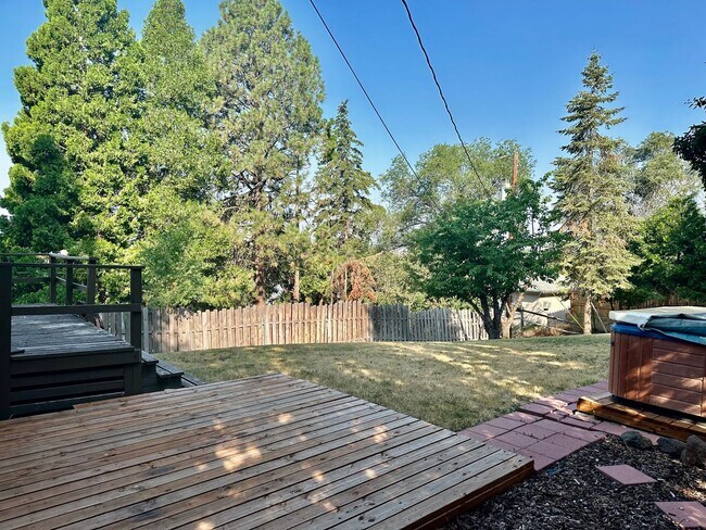 Building Photo - SPACIOUS HOME IN DESIRABLE HOT SPRINGS, 1....