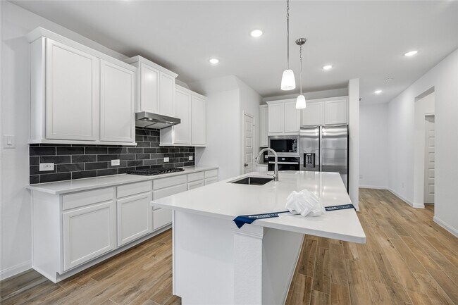 Building Photo - 7223 Blue Gentiana Ln