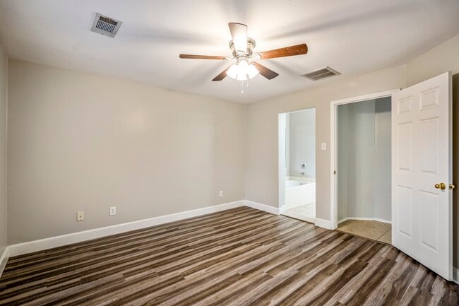 Building Photo - 14306 Pelican Marsh Dr