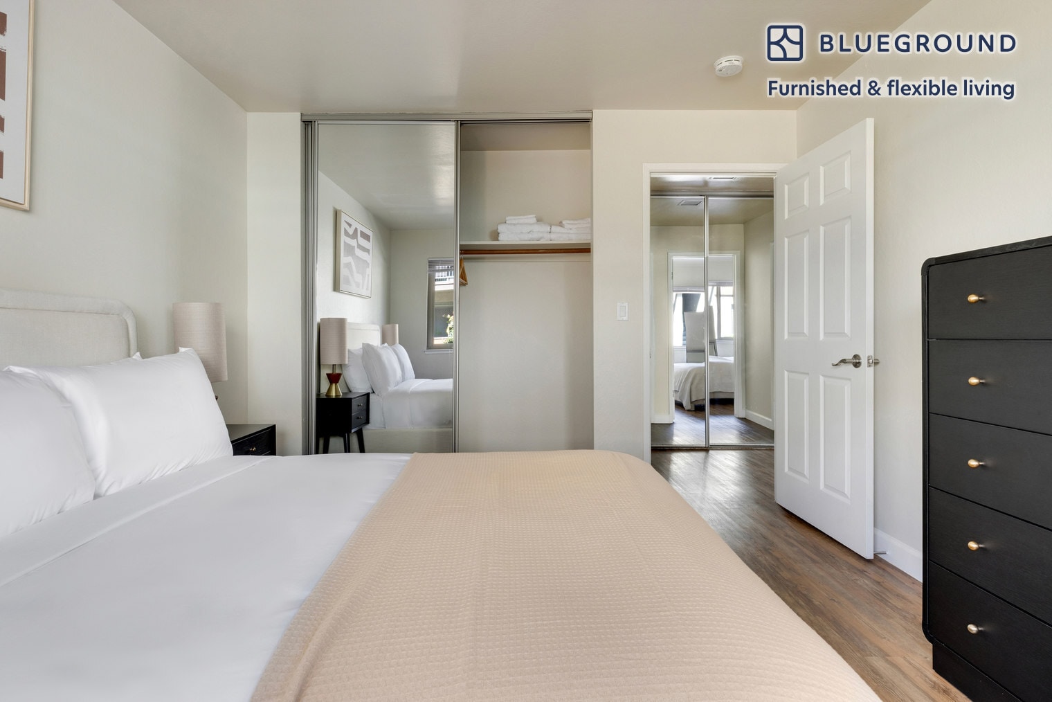 Building Photo - 234 Escuela Ave