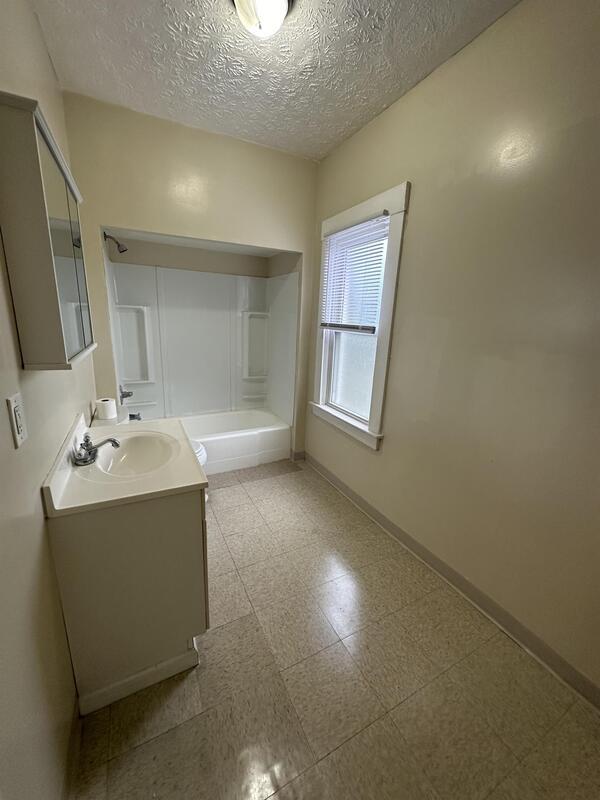 Building Photo - 6000 Wakefield Avenue - Upstairs (6002)