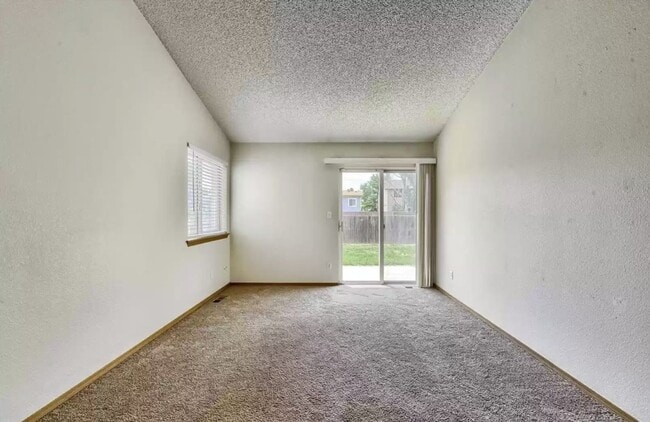 Building Photo - Spring Creek Meadows 3 Bed 2 Bath House wi...