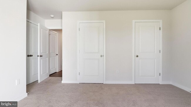 Building Photo - 466 Still Feather Ave