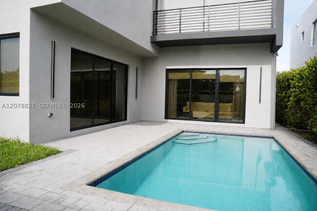 Building Photo - 7560 NW 101st Ct