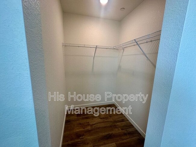 Building Photo - 3920 Pinnacles Ct