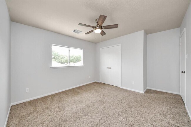 Building Photo - 4310 Lucas Trace Ct