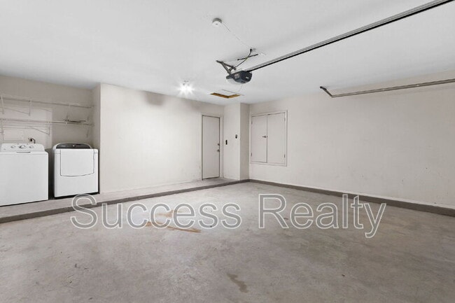Building Photo - 7224 Dust Storm Ln