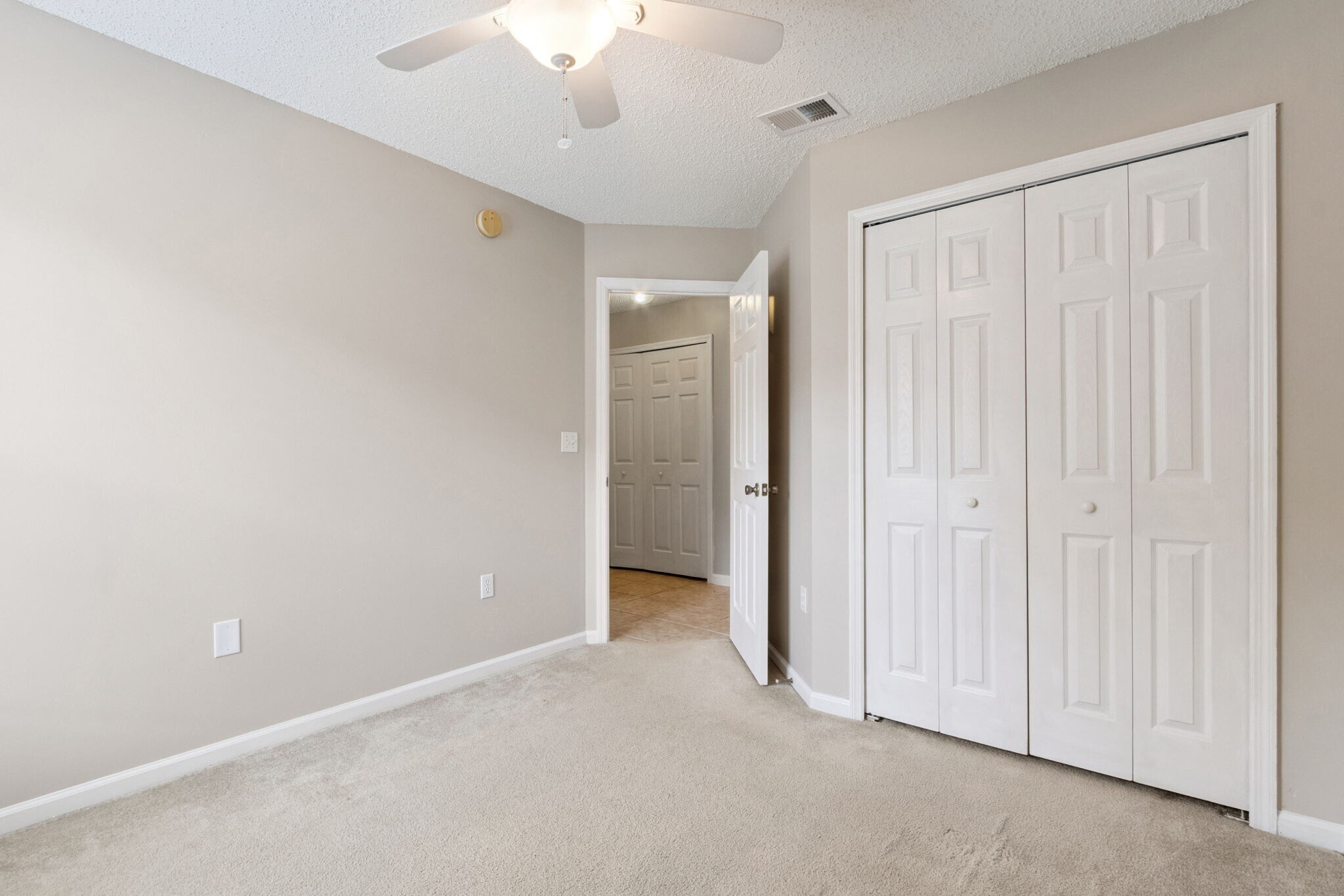 Bedroom - 268 Southlake Dr