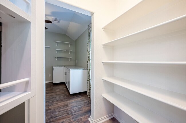 Building Photo - 23613 Alder Branch Ln