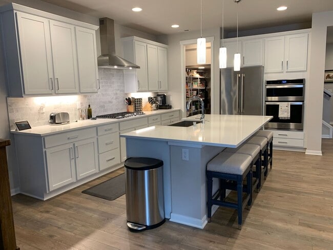 Building Photo - Beautiful New 2-Story Poulsbo Home