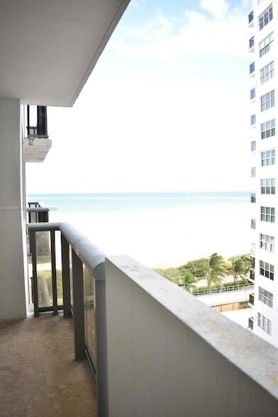 Building Photo - 6039 Collins Ave