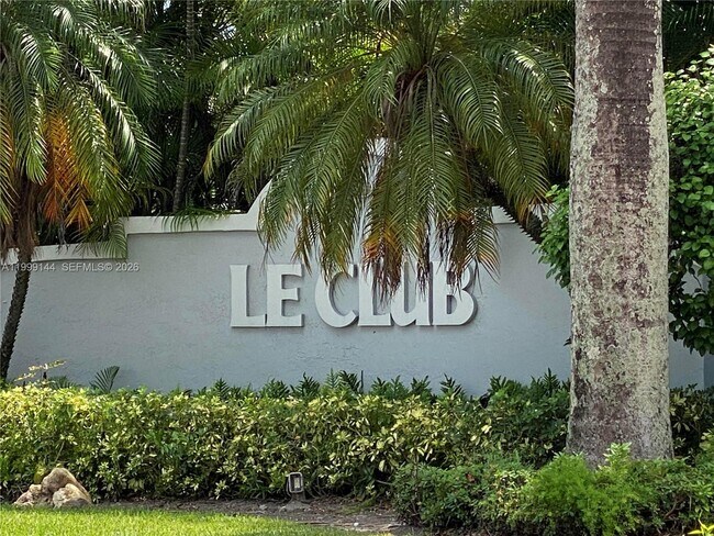 Building Photo - 8500 SW 212th St