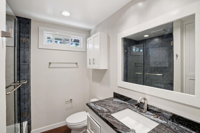 Building Photo - Spacious Home with Detached 1 bed 1 bath ADU in Los Altos!