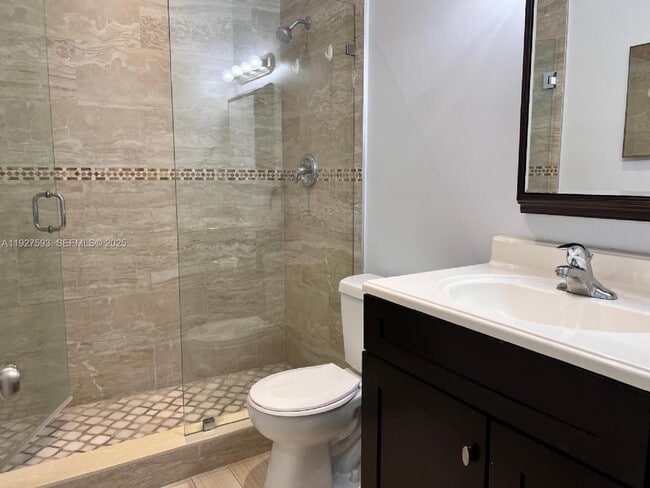 Building Photo - 6231 SW 138th Ct