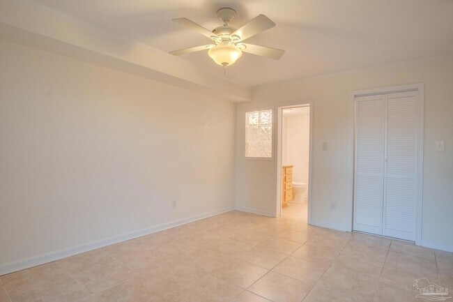 Building Photo - 710 Scenic Hwy